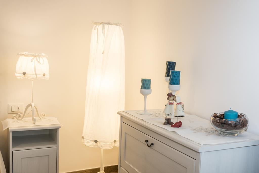Ferienwohnung Casa Rebecca Monopoli Zimmer foto